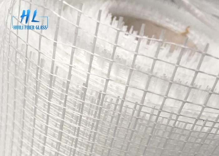 50m C গ্লাস বর্গক্ষেত্র ফাইবারগ্লাস জাল রোল 4 * 4mm জলরোধী কাটিং সেবা জন্য খোলার