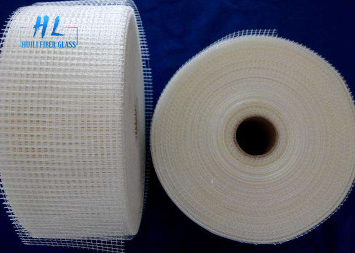 সাধারণ বোনা ফাইবারগ্লাস স্ব-আঠালো জাল টেপ 60g - 65g / m2 তাপ প্রতিরোধী 500°C পর্যন্ত